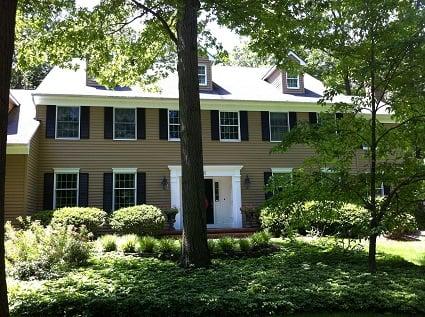 What a beautiful color scheme! The depth of the body color makes the bright white trim jump out.