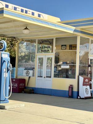 10.29.23 RoadsideAmerica: Restored 1934 Richfield Gas Station