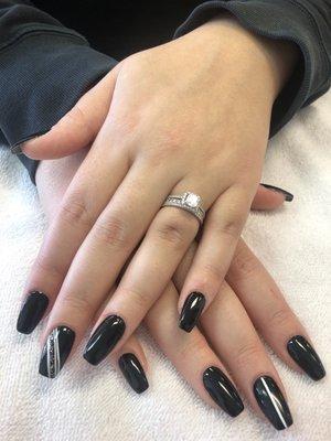 Simple but sophisticated coffin shape nails with line design