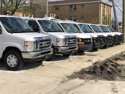 USED CAGO VANS FOR SALE
 MIDLAND COMMERCIAL TRUCKS IN BRIDGEVIEW
 708-581-5977