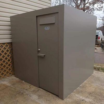 Outdoor safe room