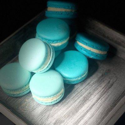 Beautiful ombré blue macarons