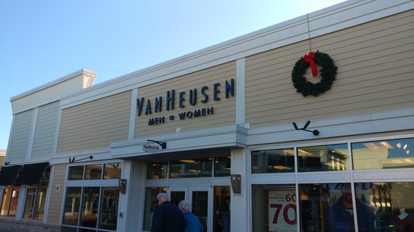 Van Heusen Outlet, Freeport, ME