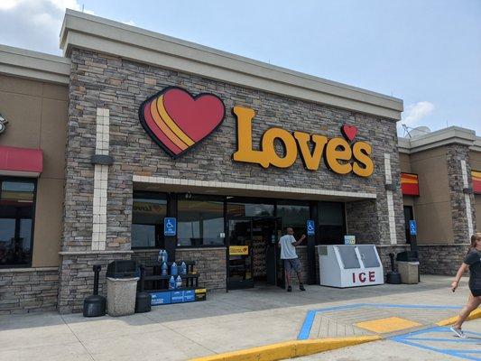 Love's Travel Stop, Duson