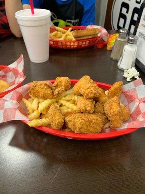 Children's chicken basket