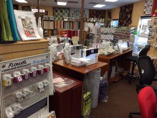 Sewing machines and quilting cottons