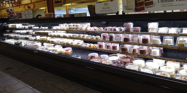 Dessert shelves