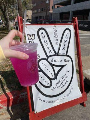 Dragonfruit lemonade