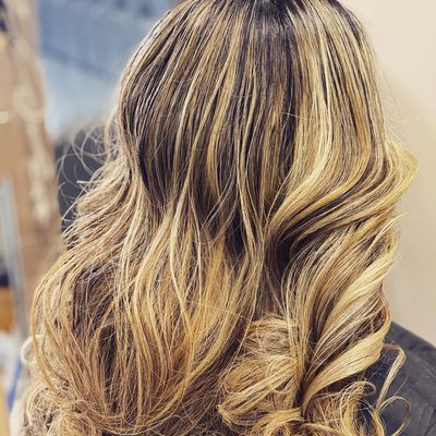 Color and 3D balayage