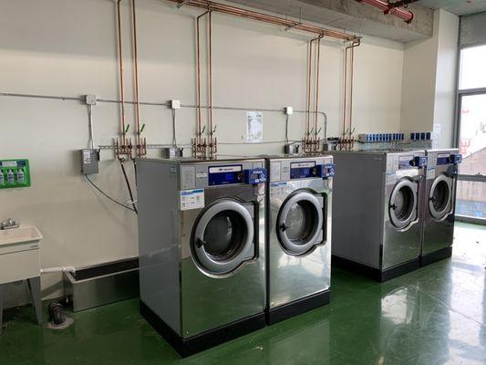 Royal Laundry installs new Hotel washers