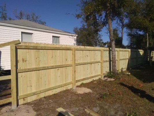 6ft wood privacy ready to drop down into 4ft wood privacy