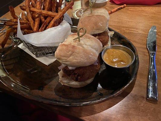 Crab cake sliders