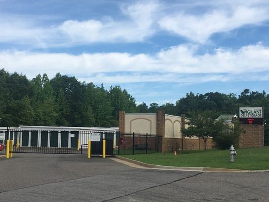 Self Storage Facility in Chester, VA