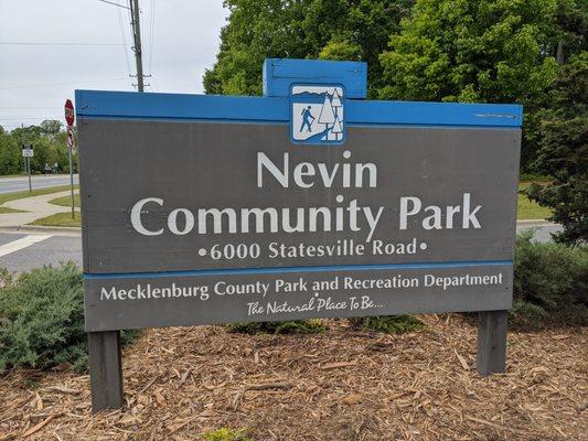 Nevin Park, Charlotte