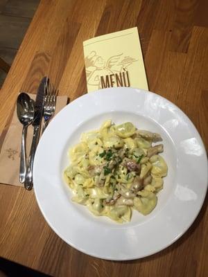 Tortellini Alfredo (with chicken)