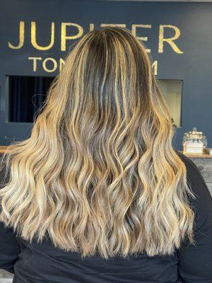 Blonde balayage