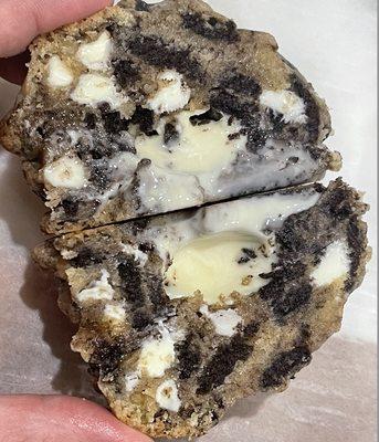 COOKIES & CREAM