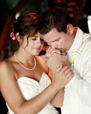 This bride had her wedding in a cruise. Makeup Artist Aimee Ortega , natural makeup.