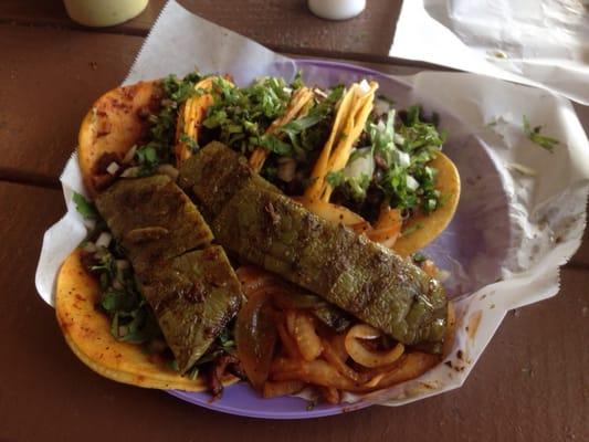 Estos taquitos son en la Taqueria latina