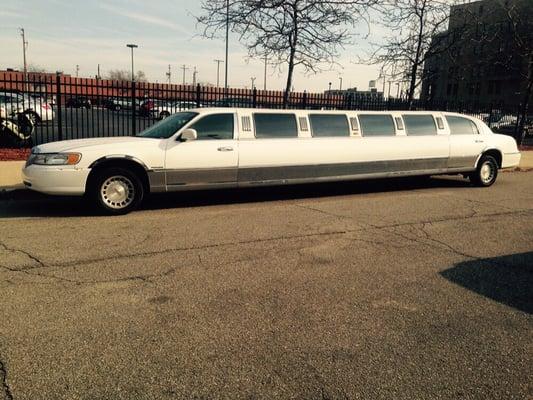 14 Passenger Limousine