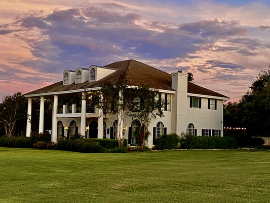 This is a beautifully luxurious place to stay and a true Texas gem!