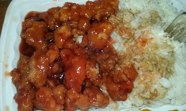 They got my order right. Extra saucy no veggie general tsos with white rice.  Will order again.