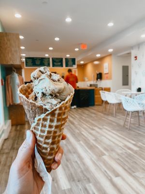 Double scoop! Coffee crunch and Oreo mint!