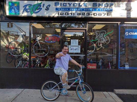 Our friend Tony came by to pick up a remake of the 1984 Haro Master Cruiser 24"