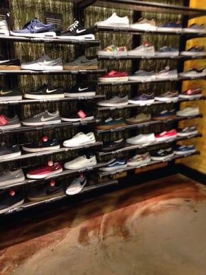 Wall o shoes