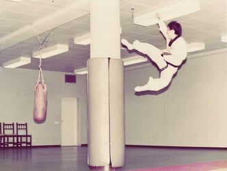 Grand Master Woon Se Lee's Flying Side Kick!