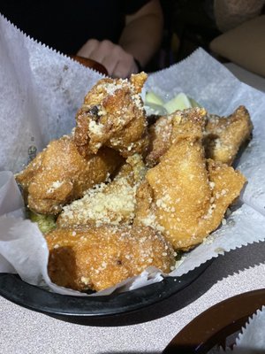 GARLIC PARMESAN WINGS