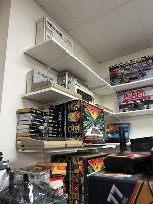 Display of Commodore 64, odyssey, Atari systems.