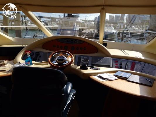 boat interior cleaning