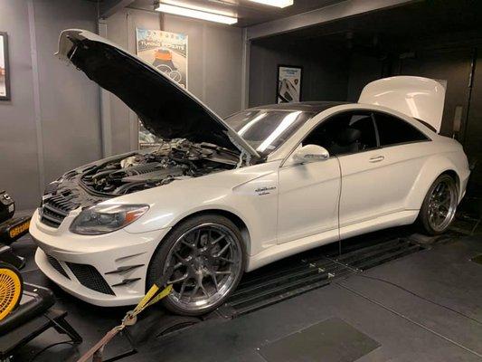 CL63 with a Weistec Supercharger came in for a custom dyno tune!