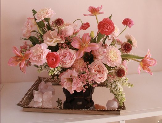 Floral bouquets and arrangements for pick up and delivery in Somerville, Boston and neighboring cities.