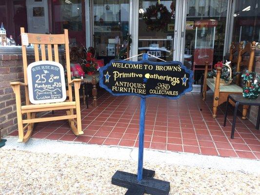 Welcome to Browns Pastimes Decor Antique & Collectibles family owned business.