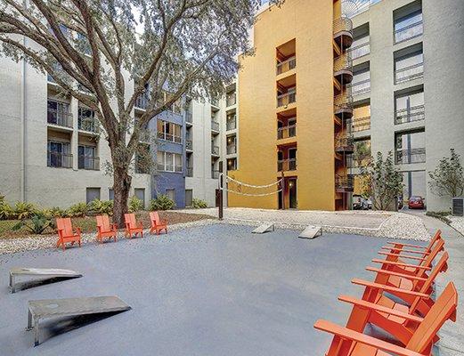 Avalon Heights - Sand Volleyball Court