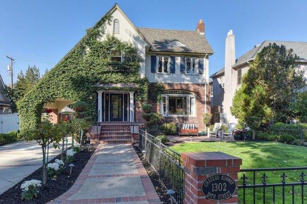 SOLD 1302 38th St. $1,600,000