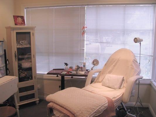 Clean, clinical and professional procedure room