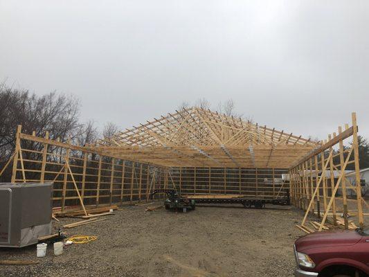 60x100x16 truss time of the building