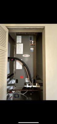 Keep your cool LLC Lennox high-efficiency with thermostat from Lennox nice clean install call Jason 305-537-8378