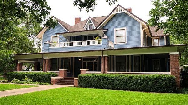 San Gabriel House B&B, view from University Ave!