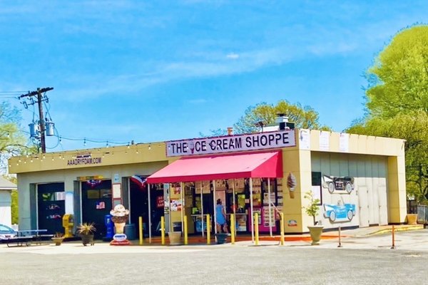 Ice Cream Shoppe storefront