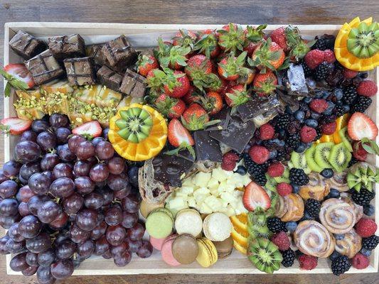 Sweet & Grazey Large Charcuterie Board