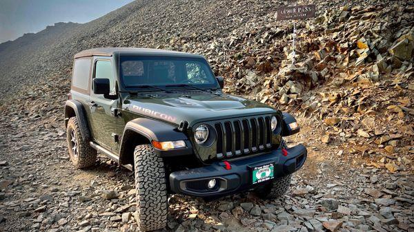 Jeep Rubicon on Ophir Pass