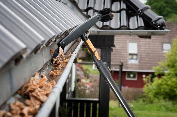 Gutter Cleaning Services