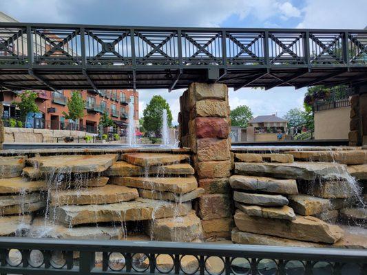 Creekside Plaza Fountains