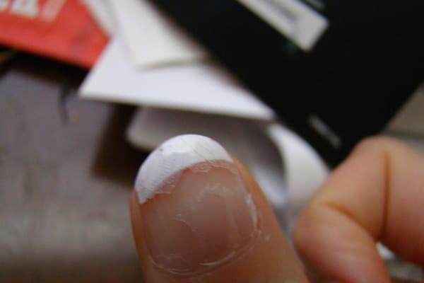 Nail polish lasts less than half a day! Note the weird bubbles in the nail polish, which show up better in person.