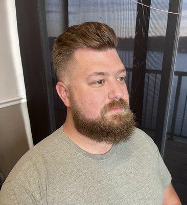 Men's haircut & beard trim