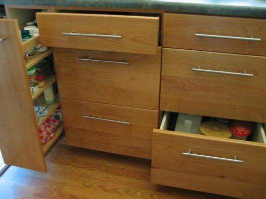 custom drawer configuration frameless kitchen cabinets